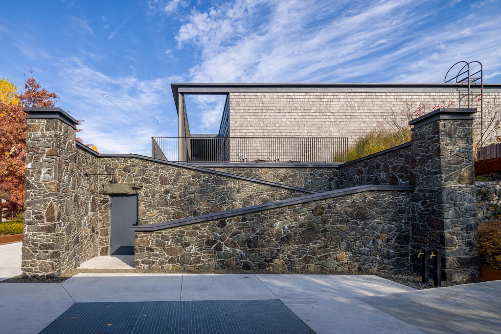 Проект 402 Residence in the Garden of Rocks