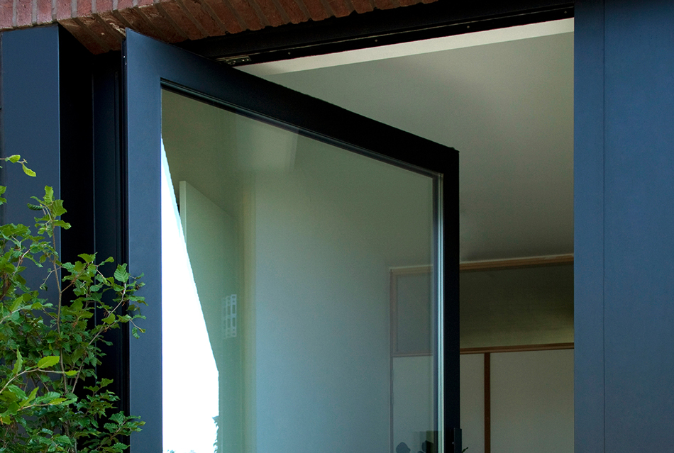 Двери MasterLine 8 Pivot Door